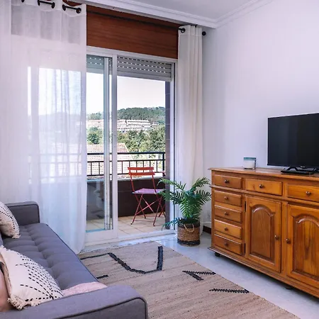 Comodidad Y Luz En Puenteareas By *