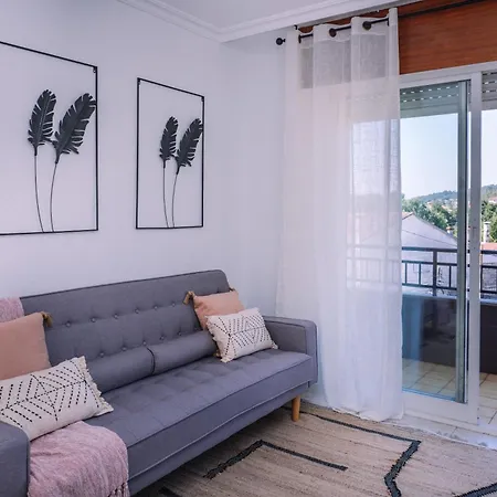 Comodidad Y Luz En Puenteareas By ポンテアレーアス