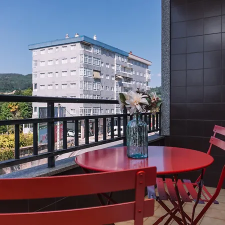 Comodidad Y Luz En Puenteareas By